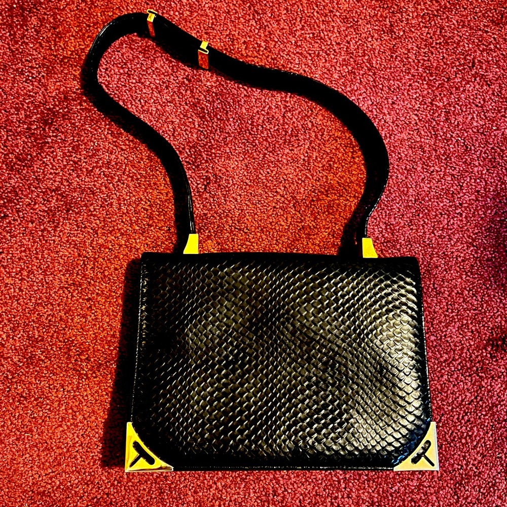 Koret black leather bag with adjustable strap